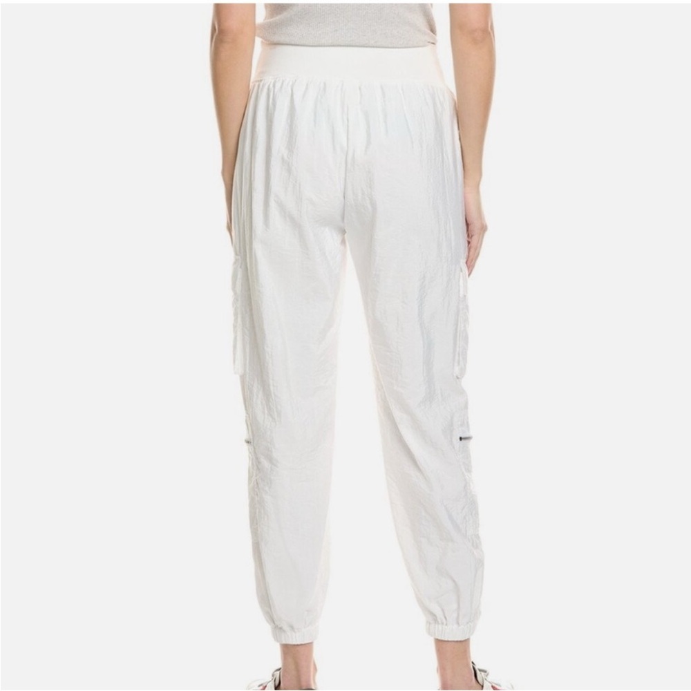 Cinq à Sept
Genevive Cropped Cargo Pants - Picture 3 of 8